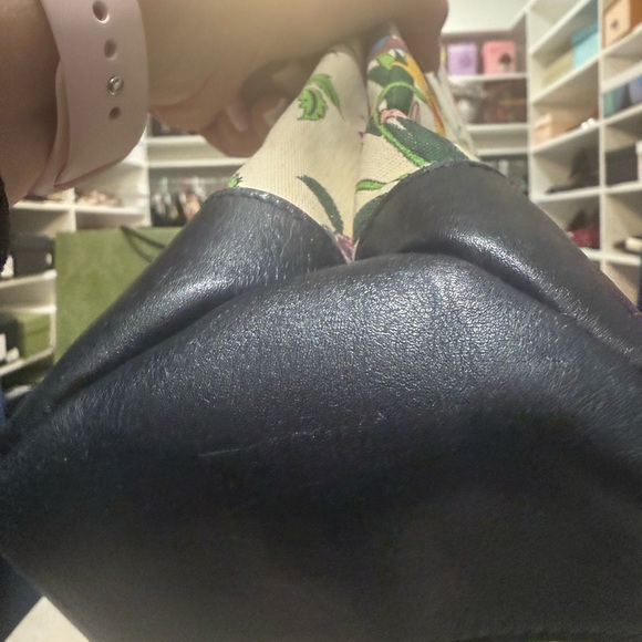 Gucci  Rare Floral-print Tote Bag, vintage Collectible canvas  leather trim EUC - Picture 5 of 17